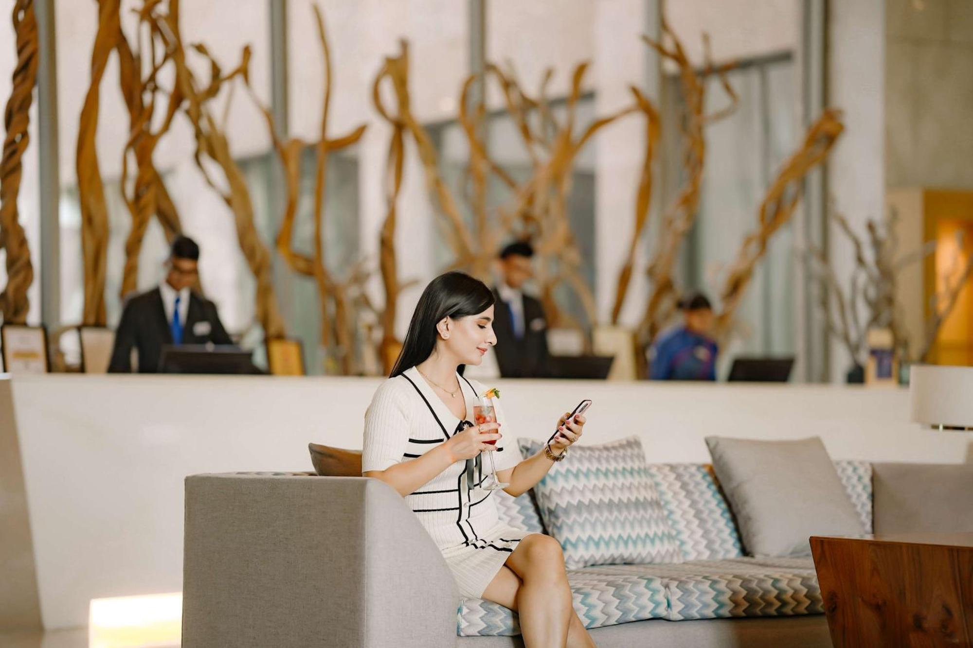 래디슨 블루 호텔 암리차르 외부 사진 Lobby