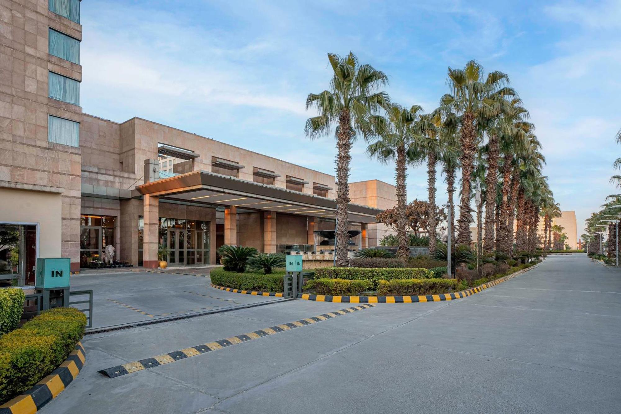래디슨 블루 호텔 암리차르 외부 사진 The Leela Palace, New Delhi